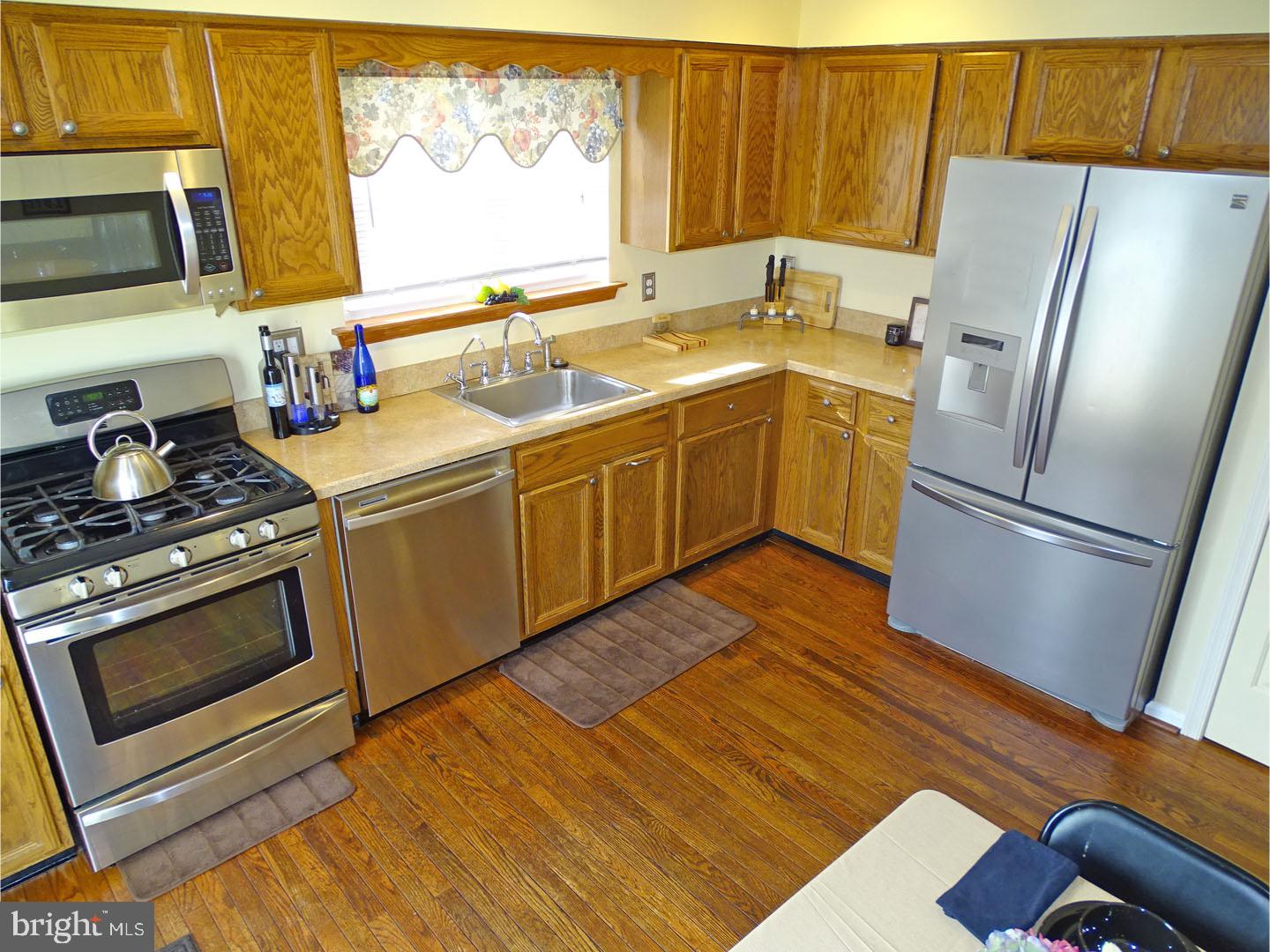 112 Ridgewood Way Burlington Township, NJ 08016 - Photo 7 of 25 Kitchen
