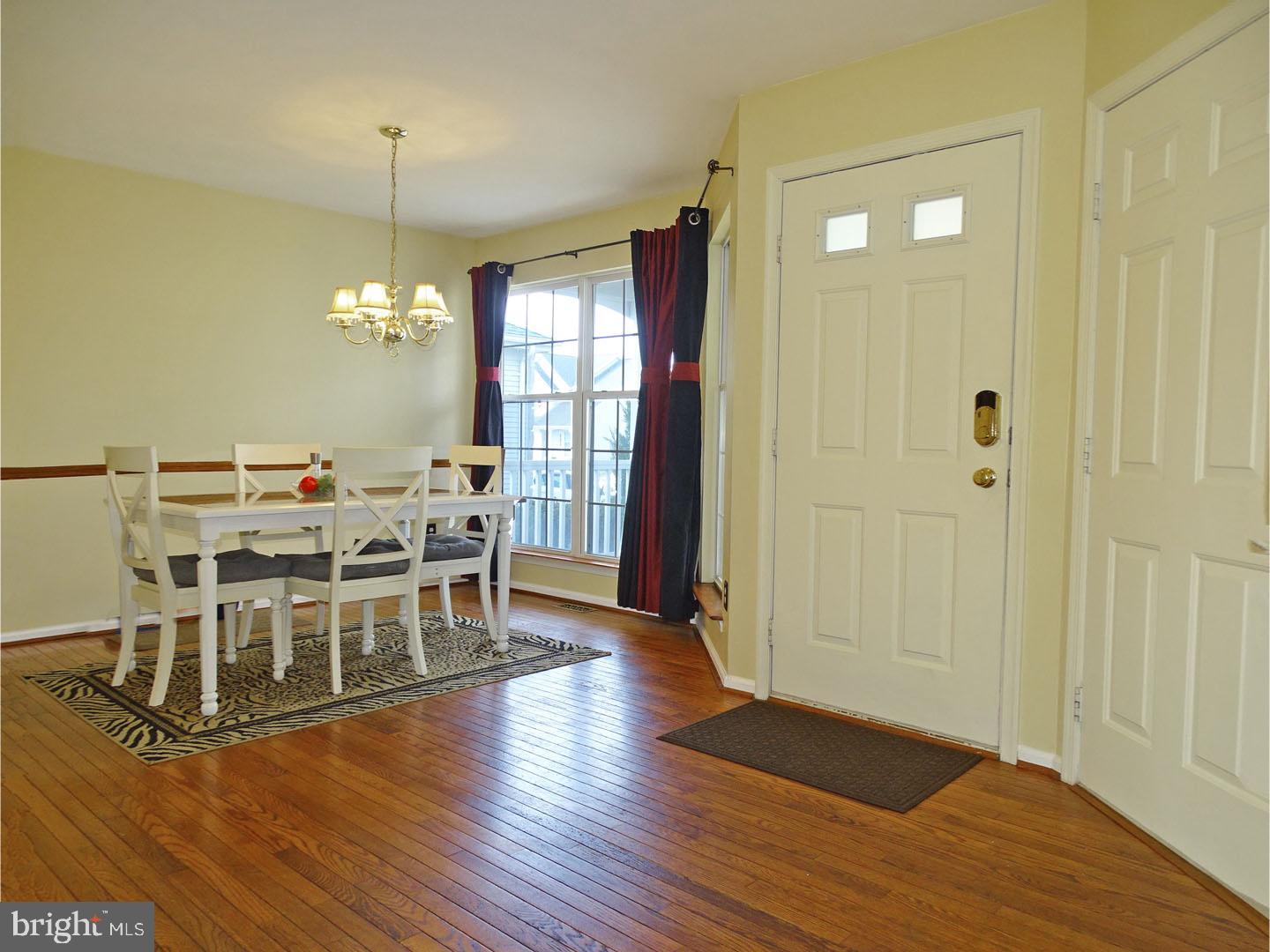 112 Ridgewood Way Burlington Township, NJ 08016 - Photo 10 of 25 Dining Room