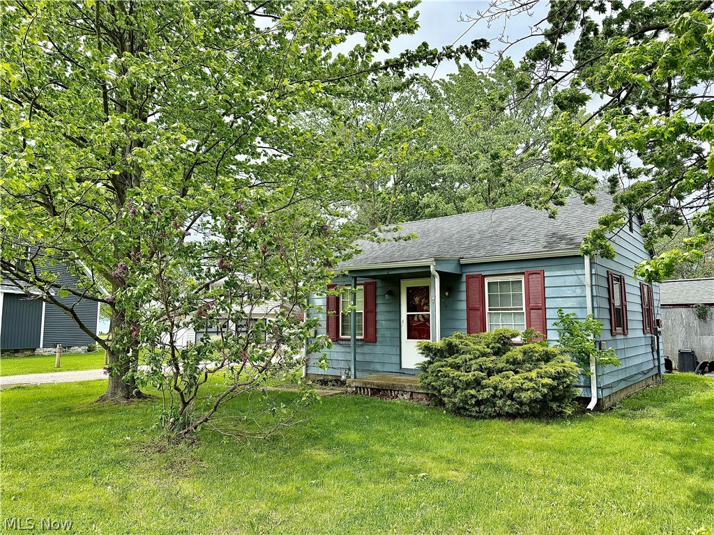 6359 Lake Road West Ashtabula, OH 44004 - Photo 2 of 20