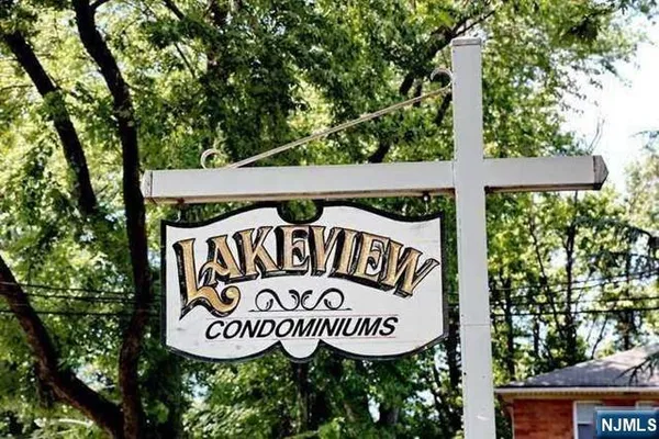 $2,500 | 12 D Lakeview Avenue, Unit D, Leonia, NJ 07605