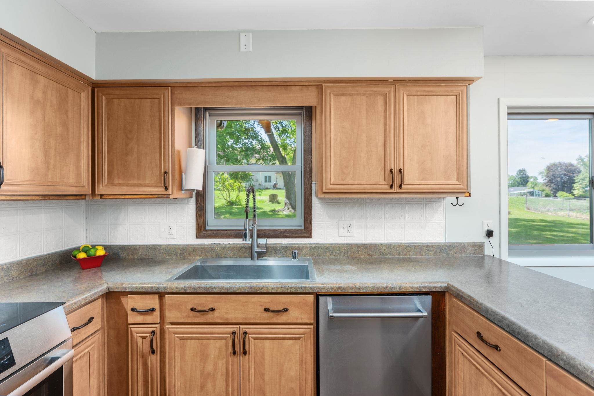 1101 Hillview Road Black Earth, WI 53515 - Photo 13 of 41