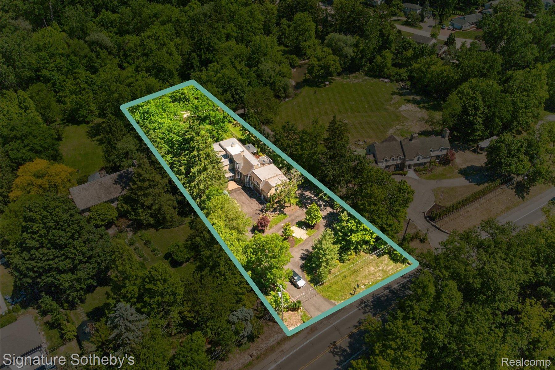 30650 Lahser Road Franklin, MI 48025 - Photo 2 of 93 095-30650-Lahser-Rd-Beverly-Hills-MI-48025-WindowStill.jpg