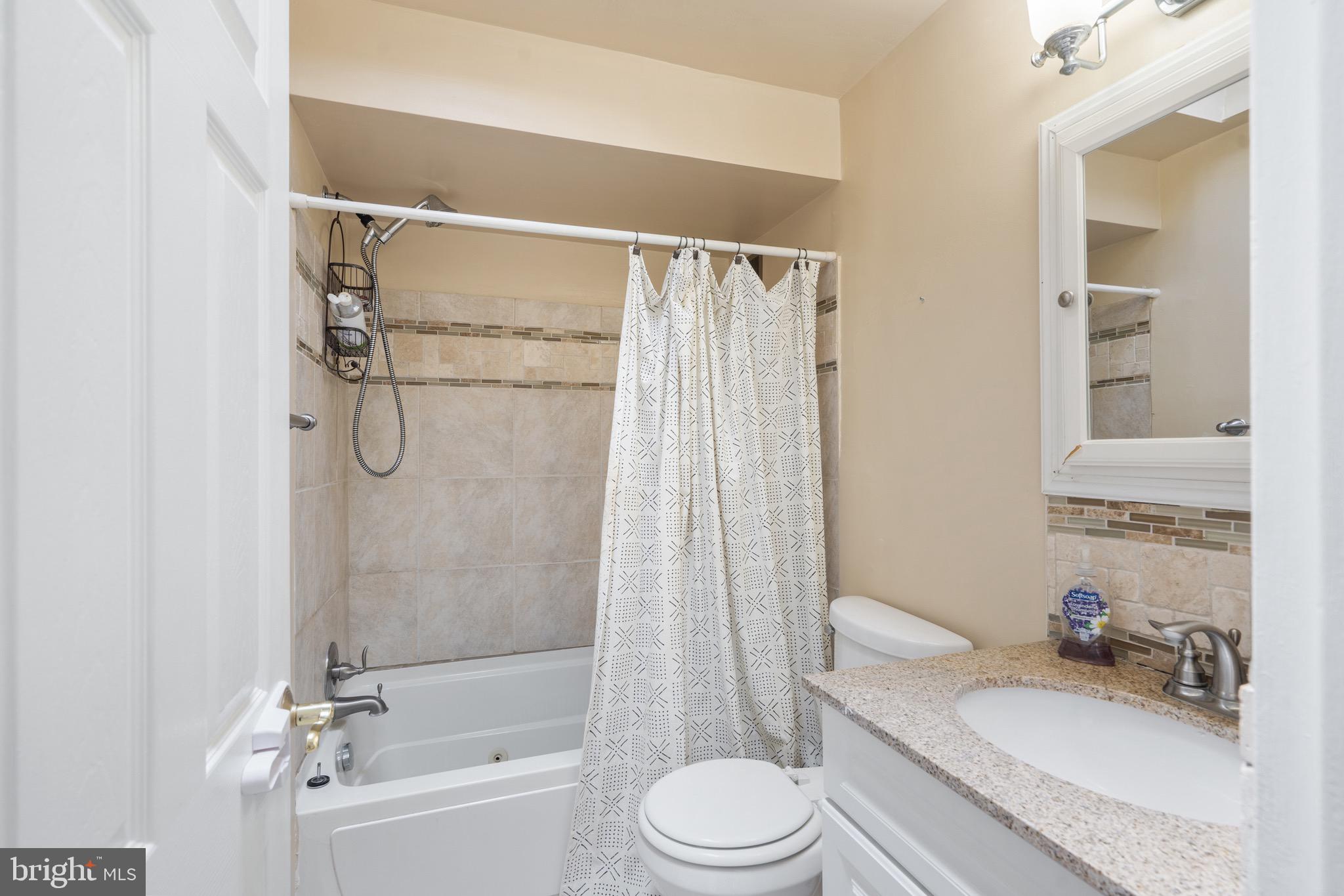 3713 West Country Club Road Philadelphia, PA 19131 - Photo 14 of 31 Gallery Image 14