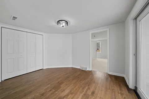 $649,900 | 132 Fontana Avenue, Fontana, WI 53125