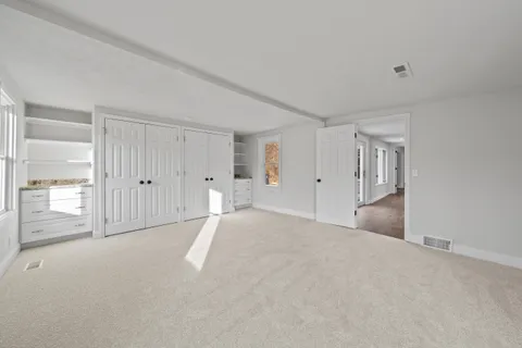 $649,900 | 132 Fontana Avenue, Fontana, WI 53125