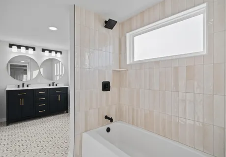 $649,900 | 132 Fontana Avenue, Fontana, WI 53125