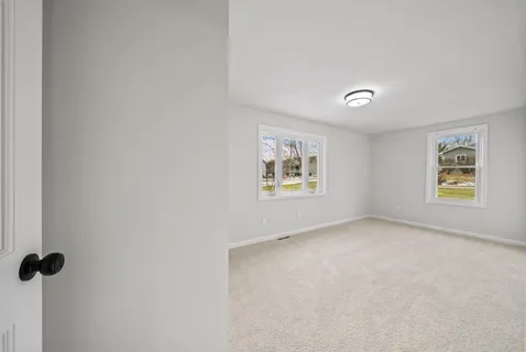 $649,900 | 132 Fontana Avenue, Fontana, WI 53125