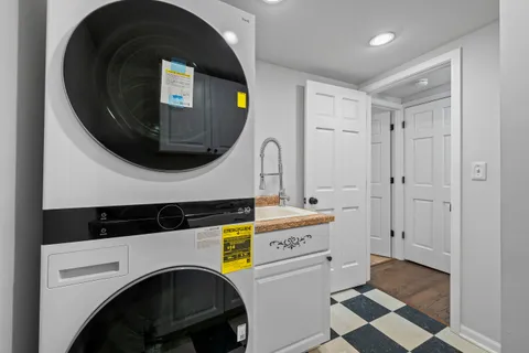 $649,900 | 132 Fontana Avenue, Fontana, WI 53125