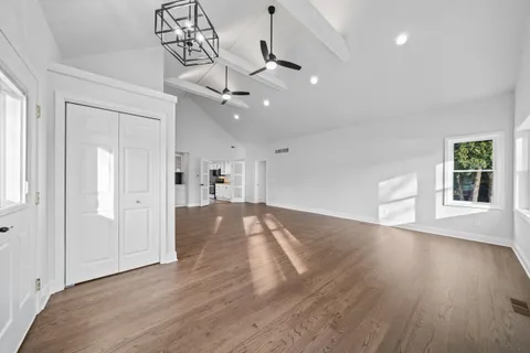 $649,900 | 132 Fontana Avenue, Fontana, WI 53125