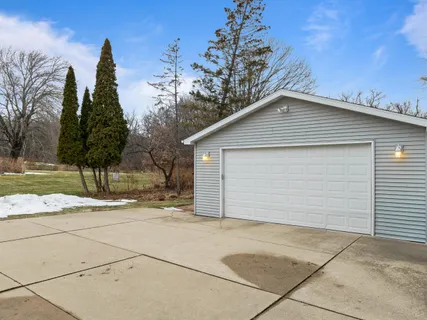 $649,900 | 132 Fontana Avenue, Fontana, WI 53125