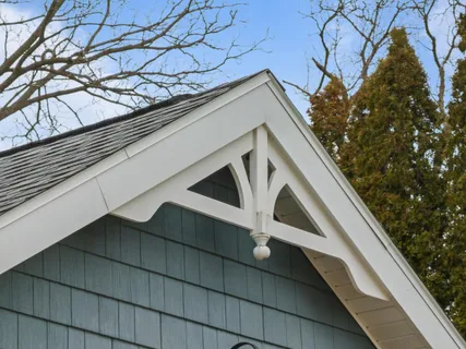 $649,900 | 132 Fontana Avenue, Fontana, WI 53125