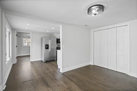 $649,900 | 132 Fontana Avenue, Fontana, WI 53125