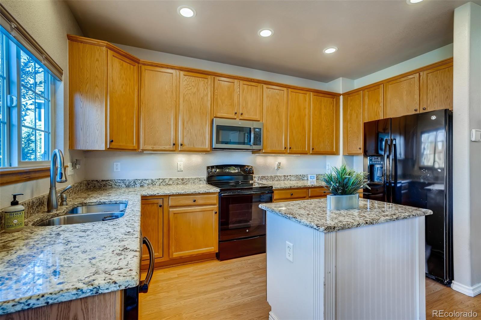 961 Riddlewood Road Highlands Ranch, CO 80129 - Photo 8 of 27