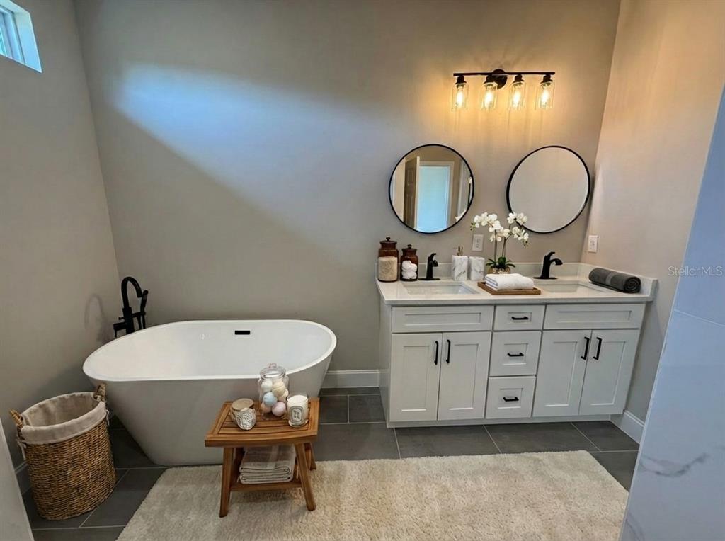 2598 Southwest 154th Place Road Ocala, FL 34473 - Photo 6 of 14 Gallery Image 6