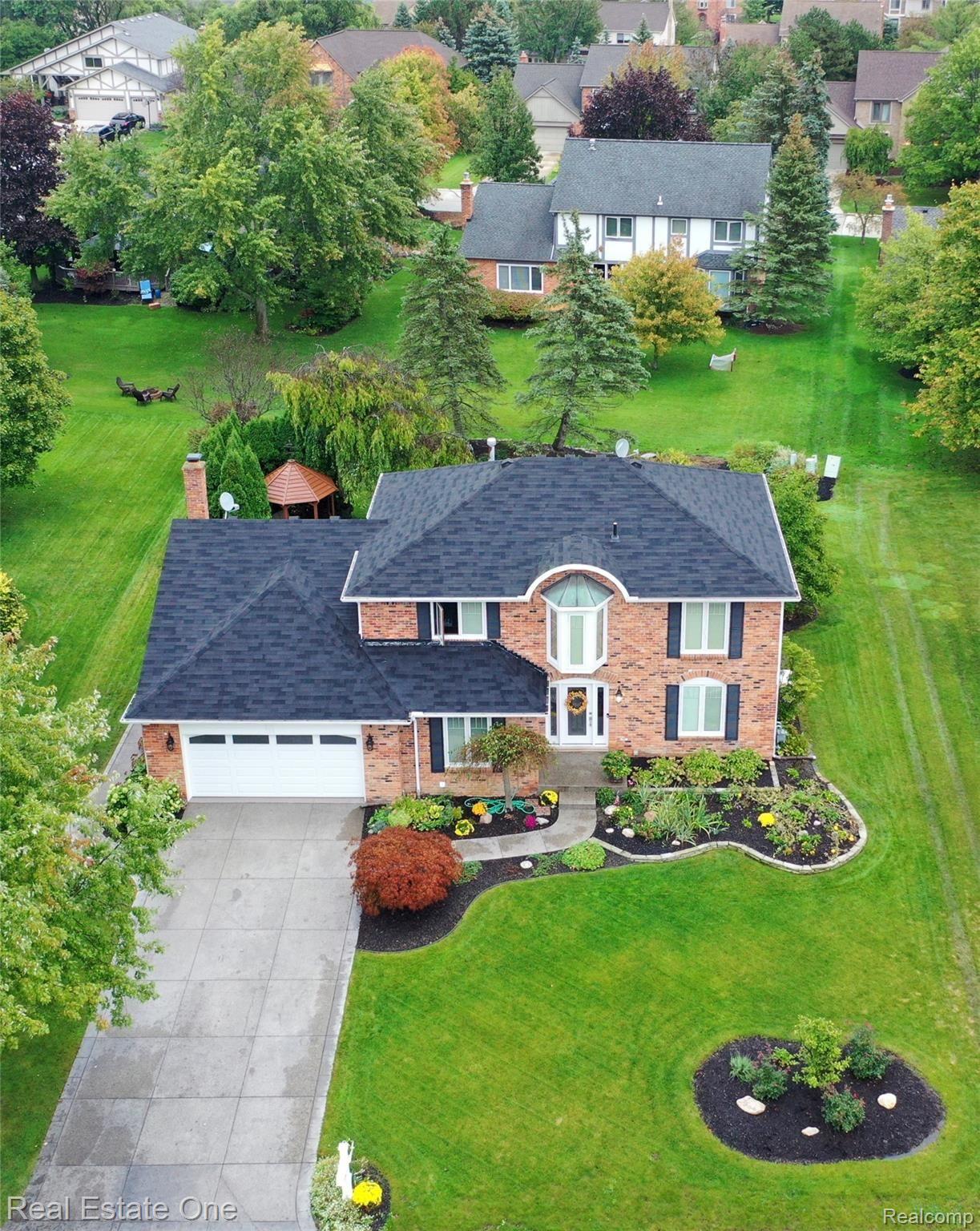 372 Fordcroft Drive Rochester, MI 48309 - Photo 2 of 41 2.JPG