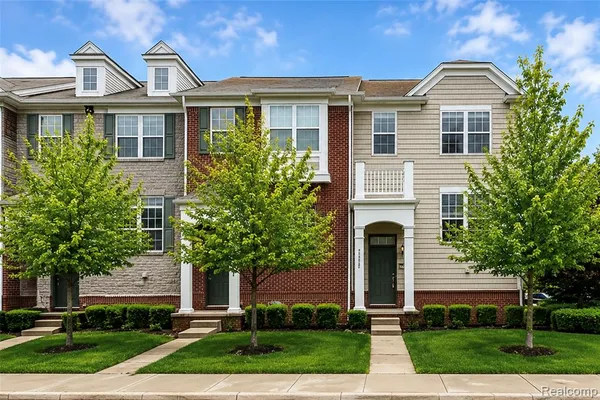 $372,900 | 27974 Middleton Drive, Novi, MI 48377