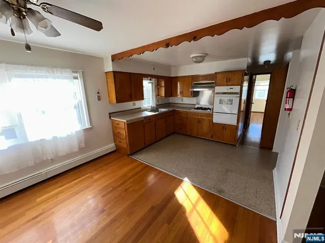 $1,995 | 1157 Goffle Road, Unit 2, Hawthorne, NJ 07506