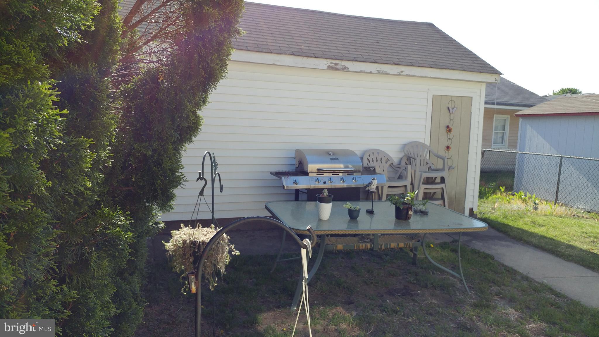 635 Klockner Road Hamilton, NJ 08619 - Photo 11 of 13 Rear Unit - Exterior