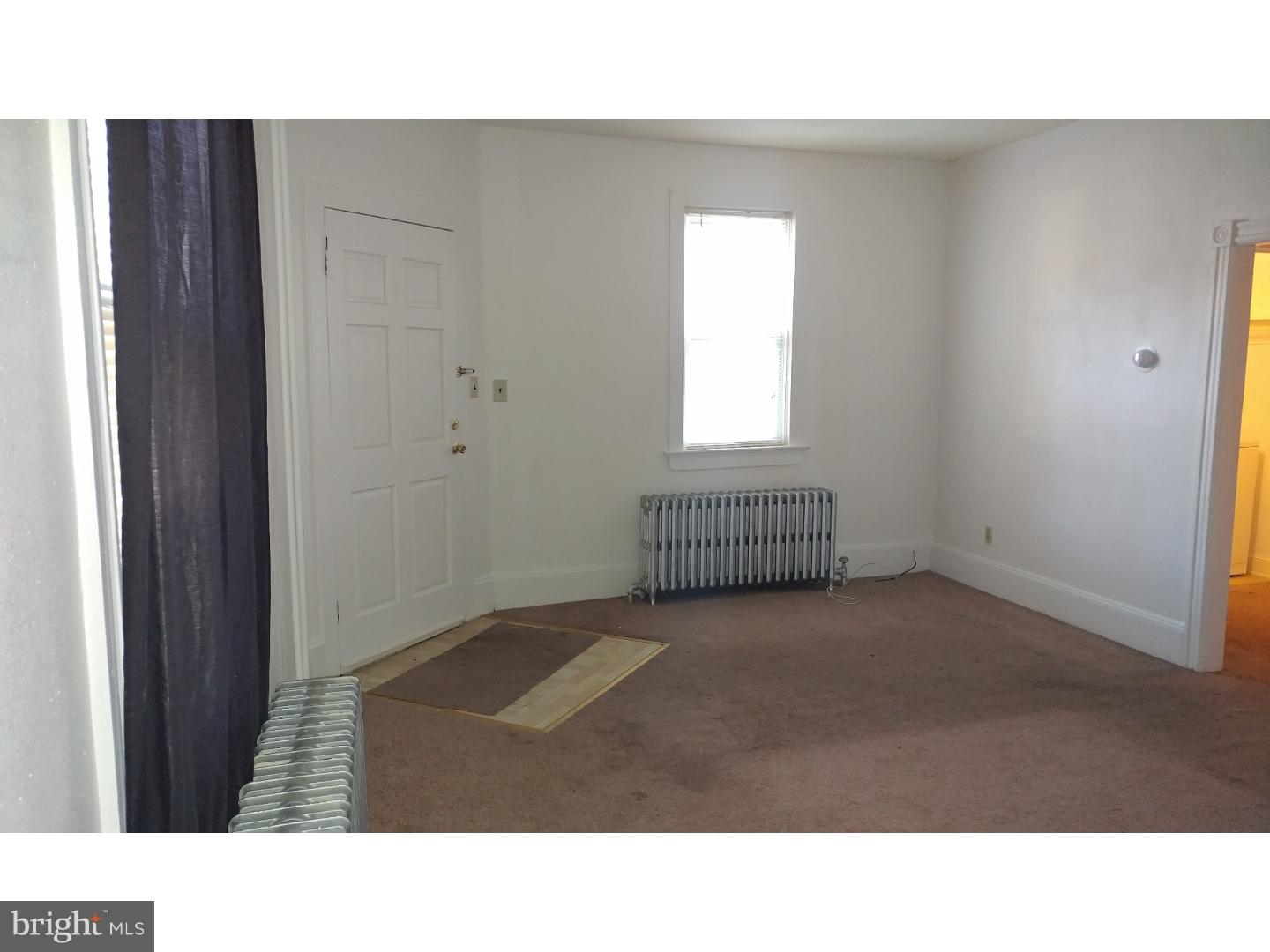 635 Klockner Road Hamilton, NJ 08619 - Photo 5 of 13 Front Unit - Living Room