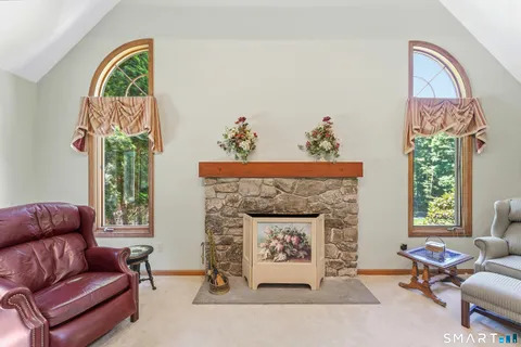 $850,000 | 16 Palestine Road, Newtown, CT 06470