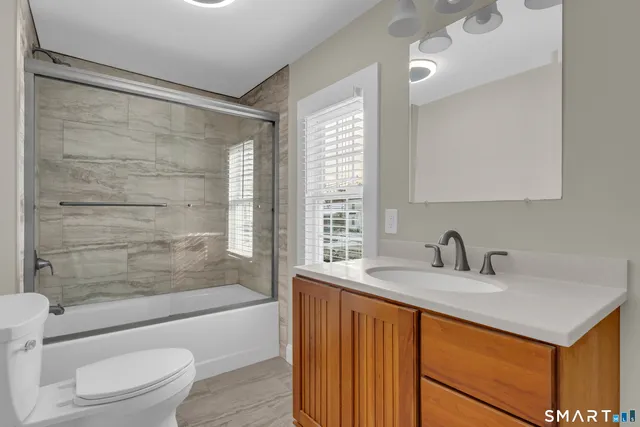 $2,700 | 59 Water Street, Guilford, CT 06437