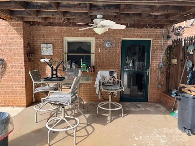 $600,000 | 1250 21st Avenue Northeast, Hickory, NC 28601