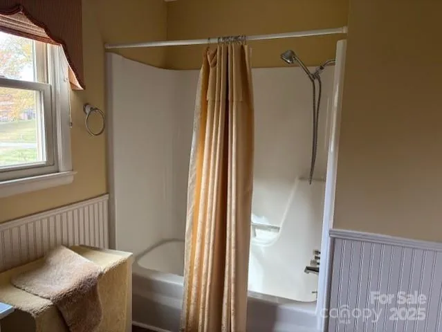 $600,000 | 1250 21st Avenue Northeast, Hickory, NC 28601