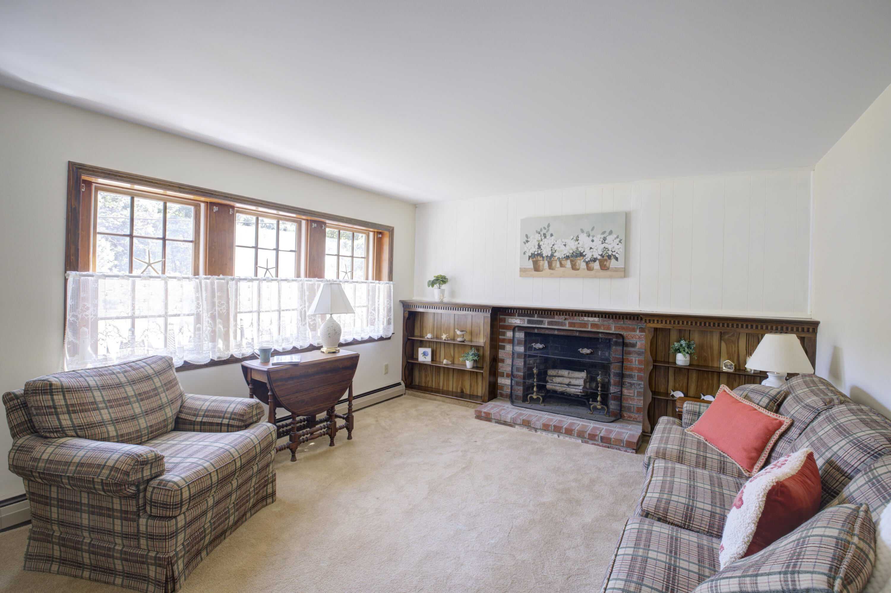 28 Cyprus Road South Dennis, MA 02660 - Photo 13 of 40 Living room 5