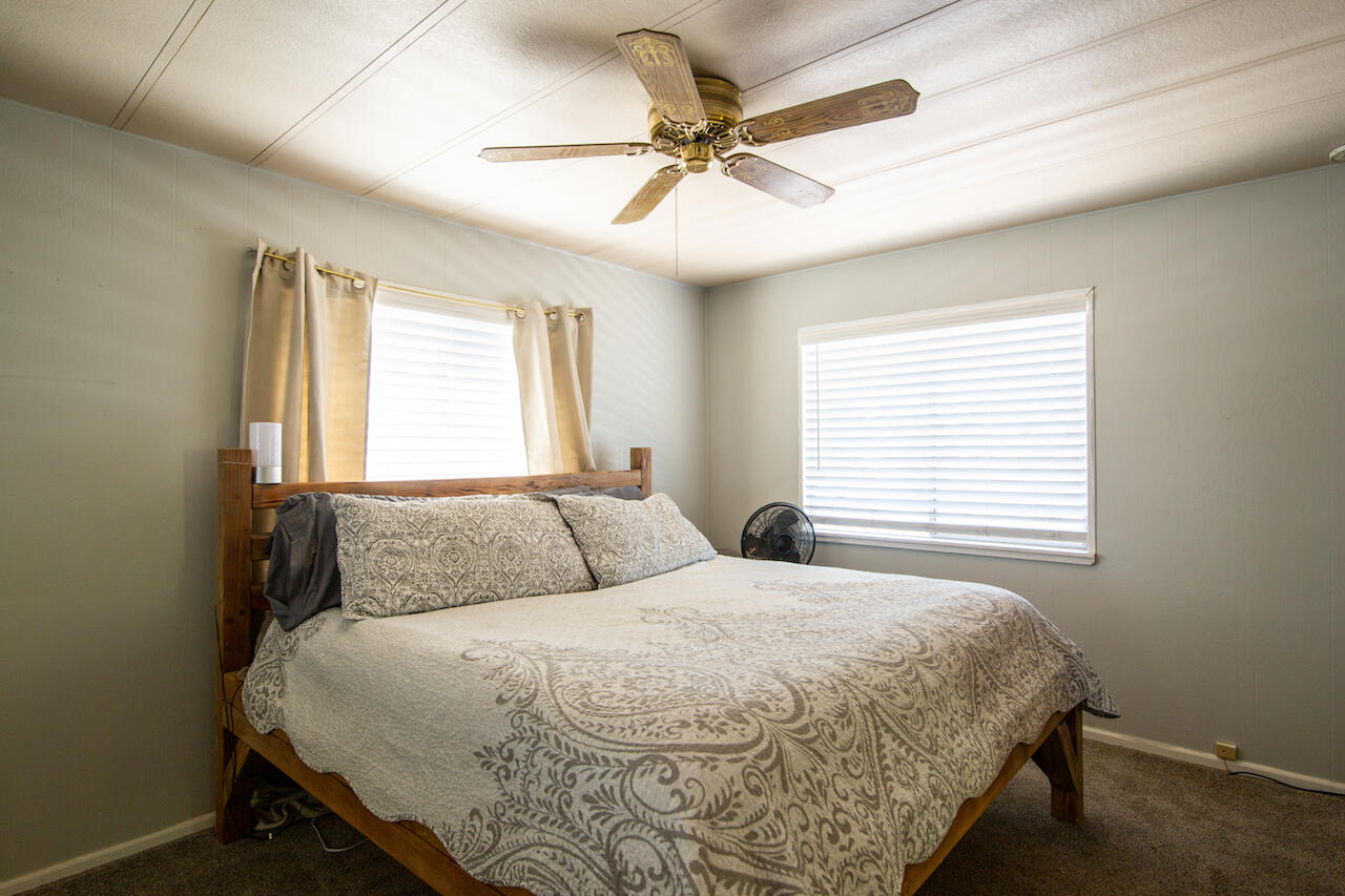 8590 Southwest Shad Road Terrebonne, OR 97760 - Photo 3 of 36 HDR402