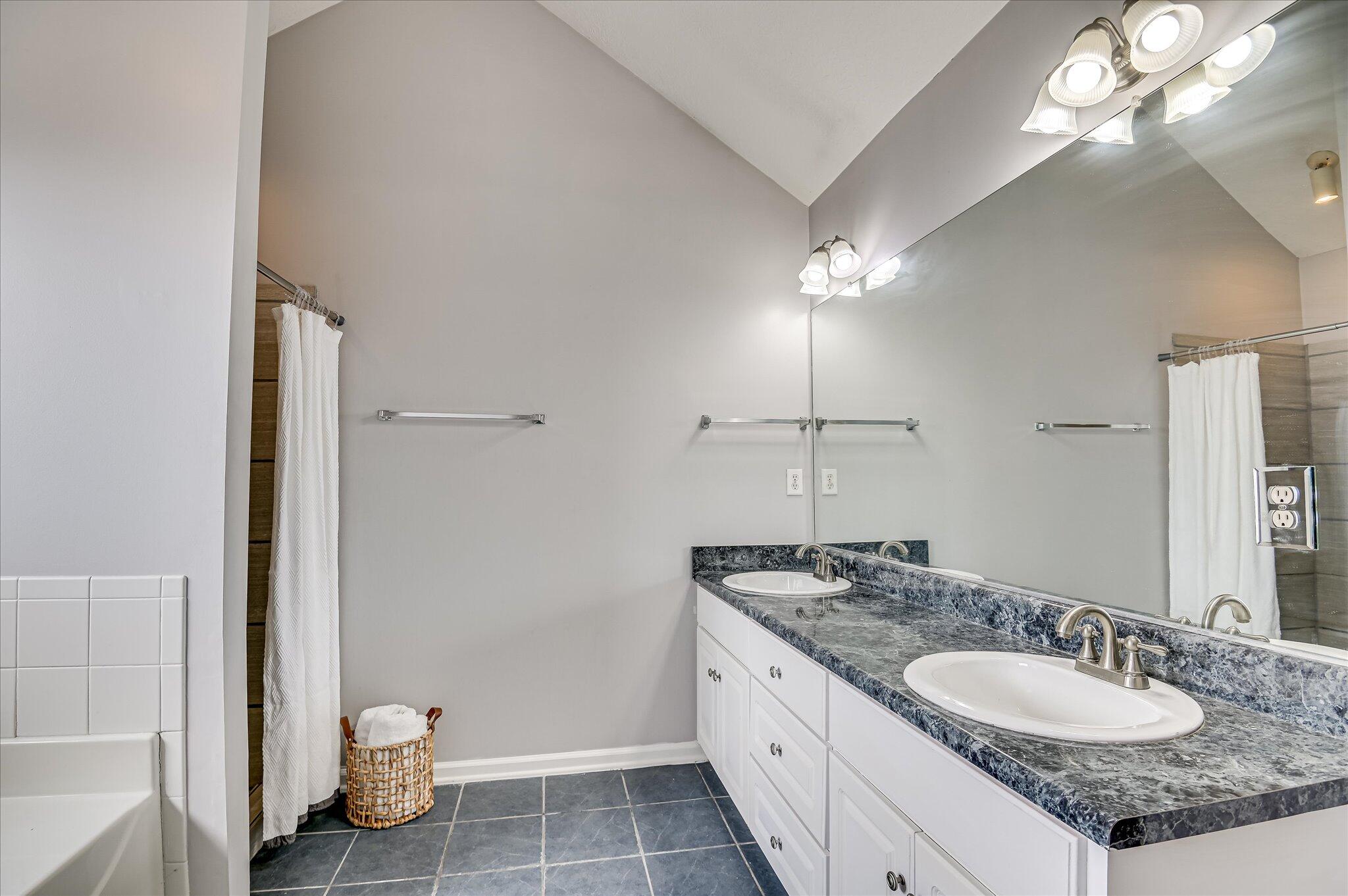 715 Cannock Loop Grovetown, GA 30813 - Photo 23 of 39 Primary Bath