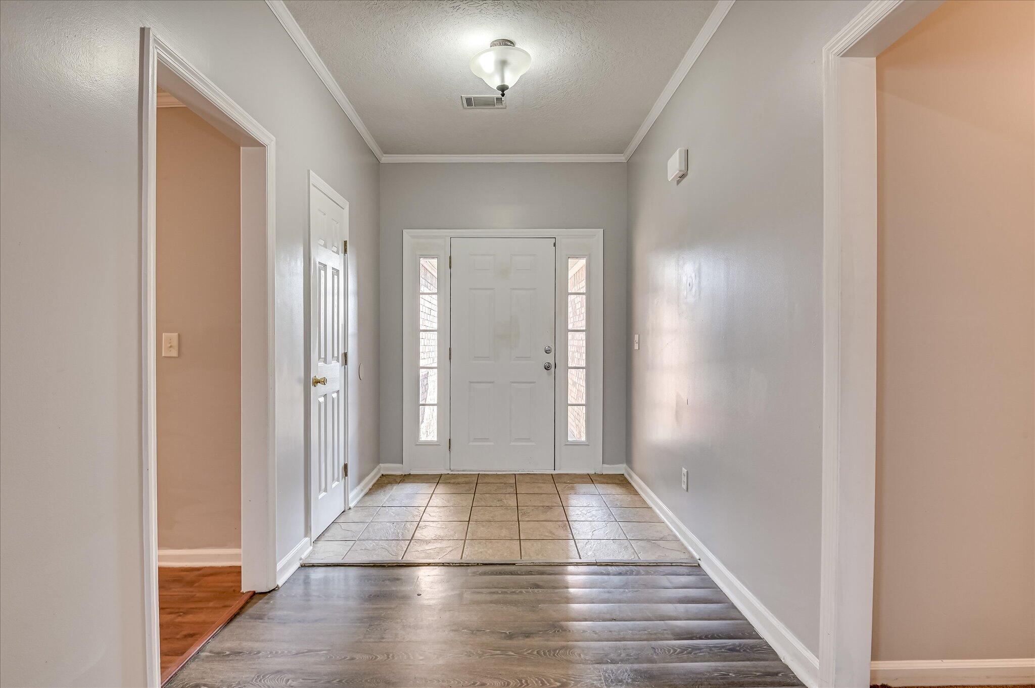 715 Cannock Loop Grovetown, GA 30813 - Photo 4 of 39 Foyer