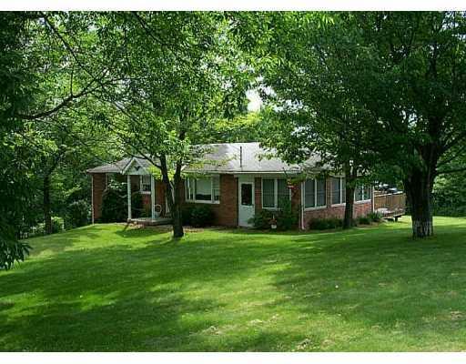 327 Peconi Drive Apollo, PA 15613 - Photo 1 of 5 Exterior Front.