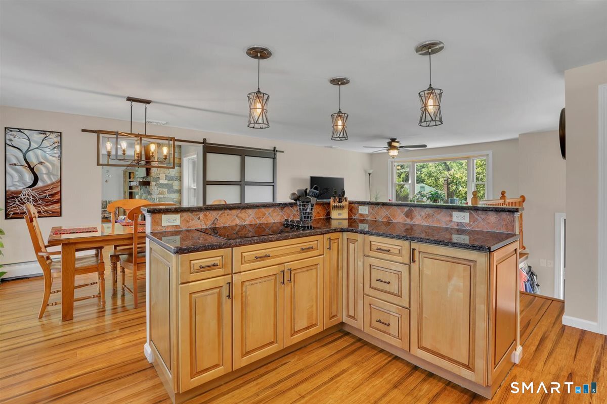 58 School House Road Wallingford, CT 06492 - Photo 13 of 35