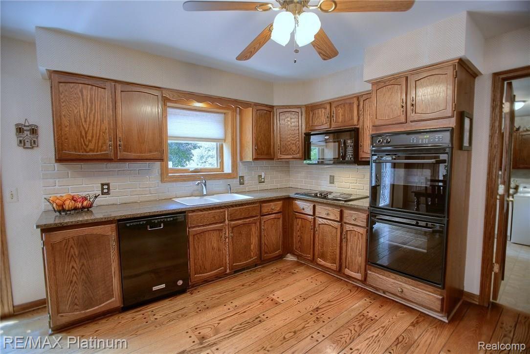 534 Newton Road Brighton, MI 48114 - Photo 11 of 42 KITCHEN VIEW 2