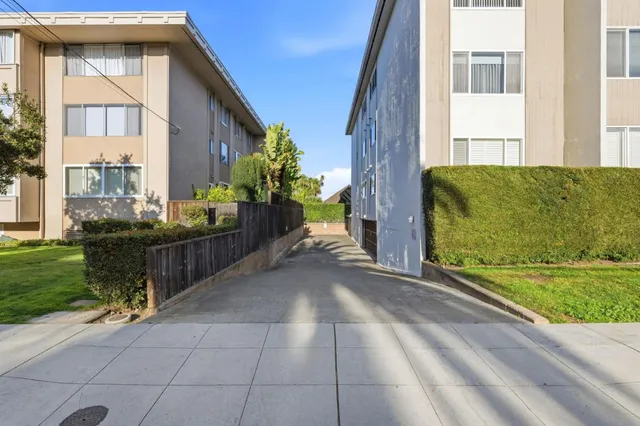 $880,000 | 200 Elm Street, Unit 112, San Mateo, CA 94401