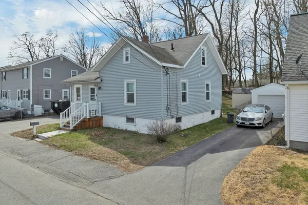 $479,900 | 74 Crescent Street, Lowell, MA 01851