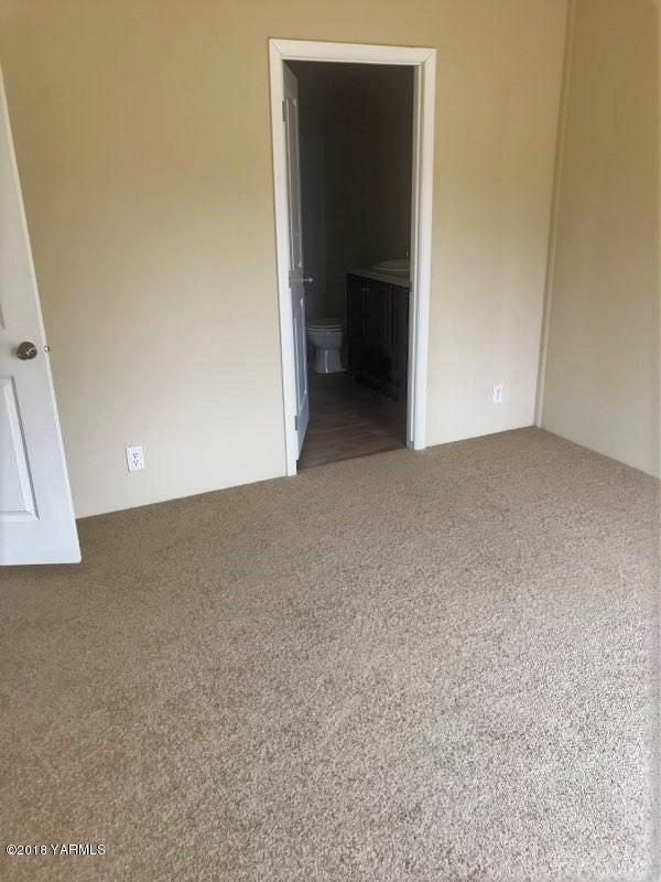 771 Outlook Road Outlook, WA 98938 - Photo 5 of 7 an empty room with an entrance and door