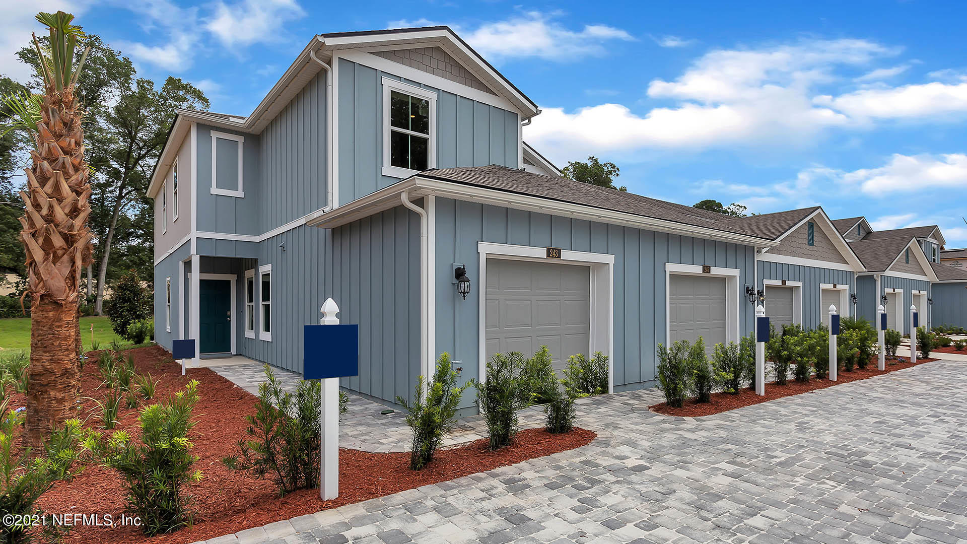 Exterior_NoSalesCenter