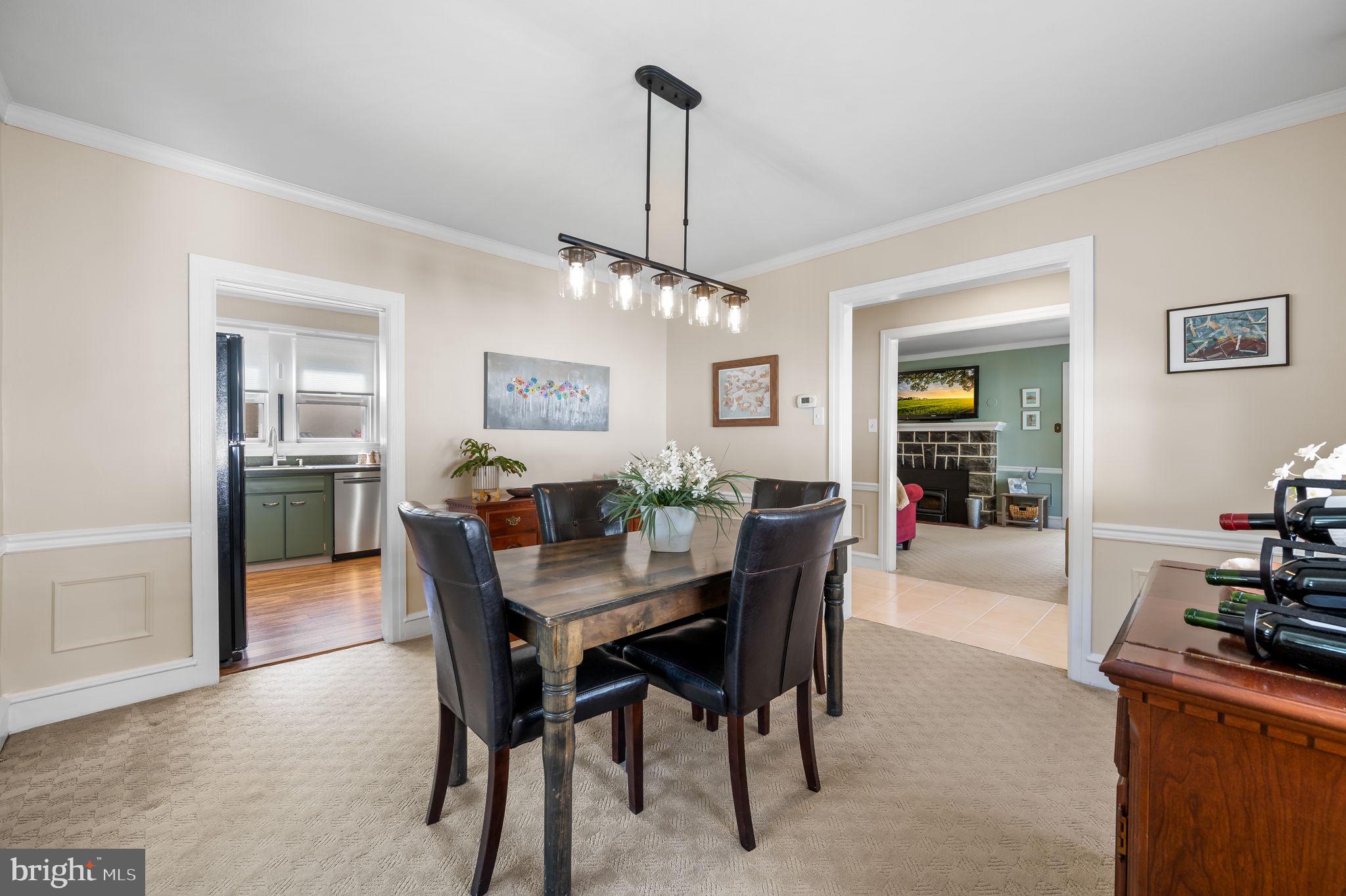 411 Oxford Road Havertown, PA 19083 - Photo 10 of 31 Dining Rm