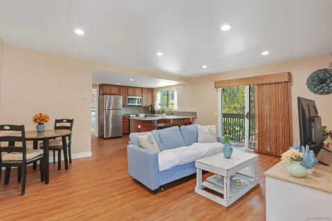 $575,000 | 155 Rosebay Drive, Unit 37, Encinitas, CA 92024