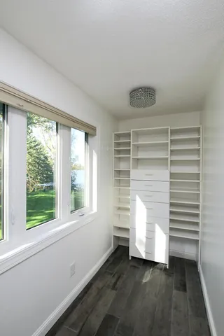 $799,000 | 660 Lakewood Dr S West, Hutchinson, MN 55350