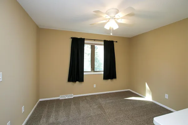 $750,000 | 660 Lakewood Dr S West, Hutchinson, MN 55350