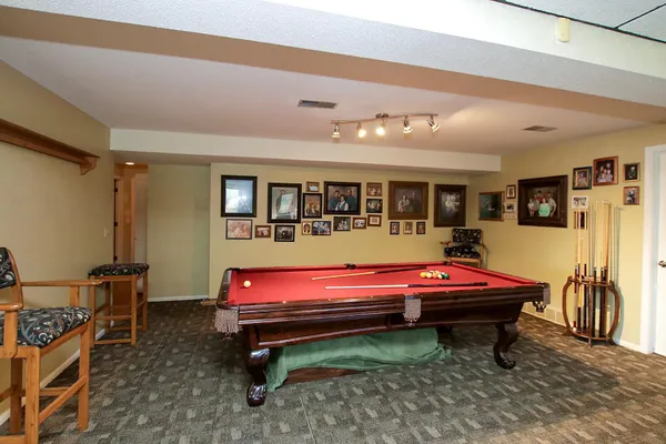 $750,000 | 660 Lakewood Dr S West, Hutchinson, MN 55350