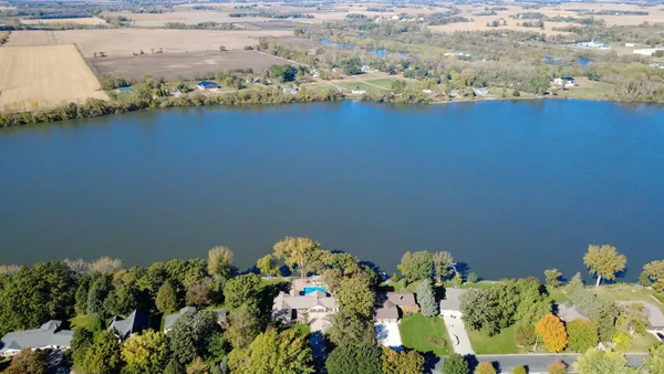 $750,000 | 660 Lakewood Dr S West, Hutchinson, MN 55350