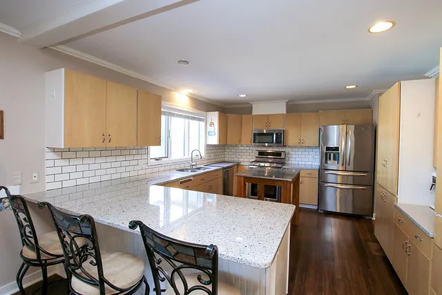 $799,000 | 660 Lakewood Dr S West, Hutchinson, MN 55350