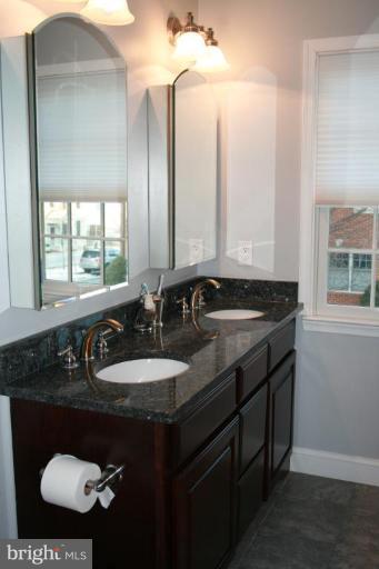 406 Little Quarry Road Gaithersburg, MD 20878 - Photo 11 of 30 Master Bath