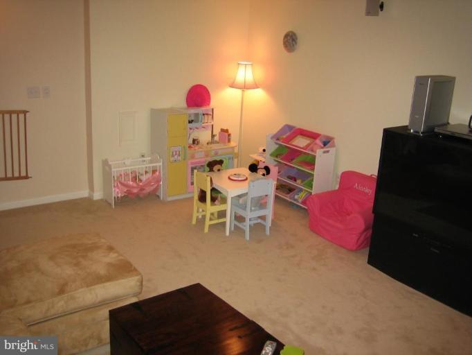 406 Little Quarry Road Gaithersburg, MD 20878 - Photo 20 of 30 Recreation Room