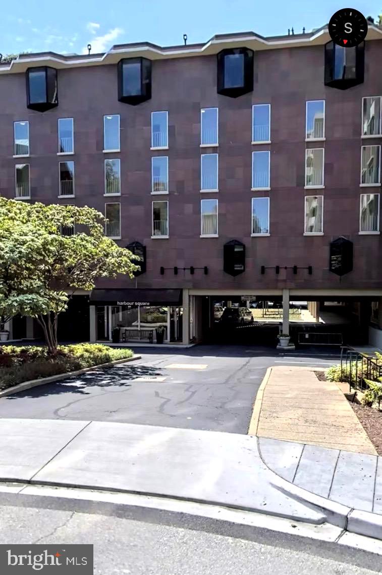 510 N Street Southwest, Unit N223 Washington, DC 20024 - Photo 28 of 51 Gate House Friendly attendant 24/7