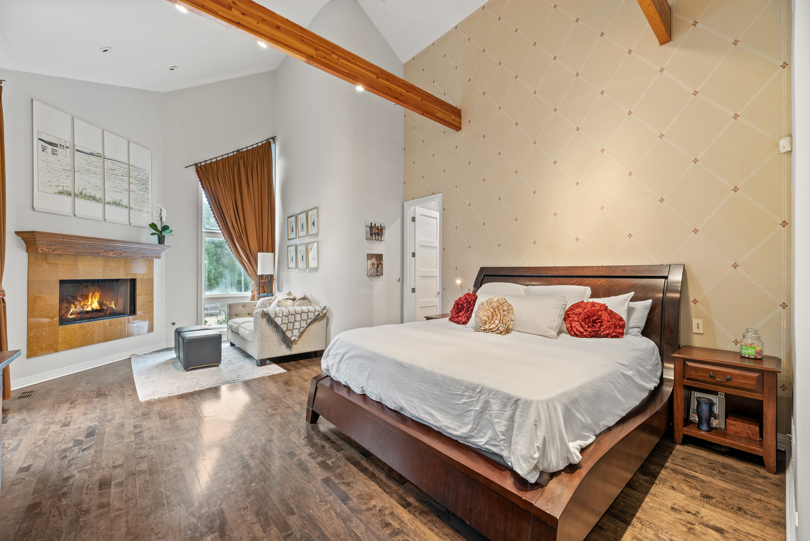 780 Bob-O-Link Road Highland Park, IL 60035 - Photo 16 of 50 a bedroom with a bed and a fireplace