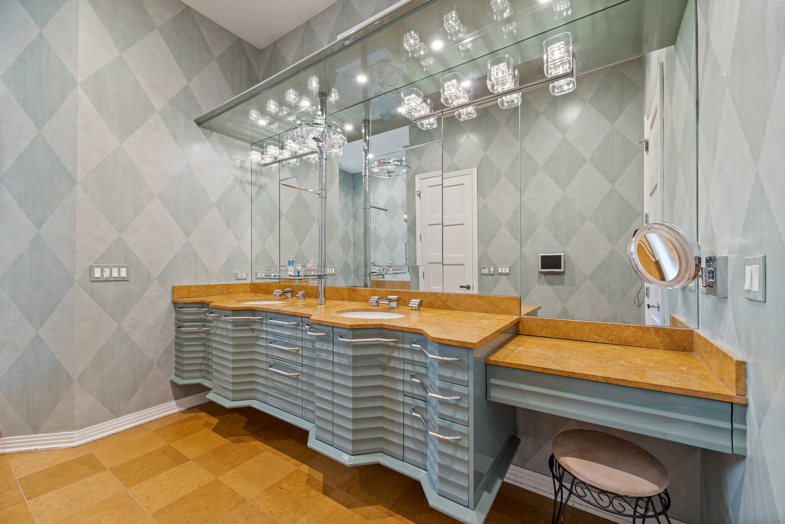 780 Bob-O-Link Road Highland Park, IL 60035 - Photo 19 of 50 a view of swimming pool